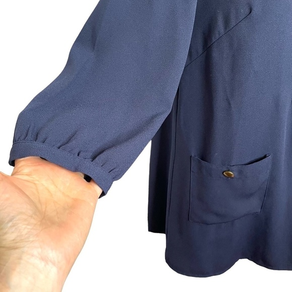 Blue H&M Navy dress with gold buttons 🤍 - Picture 5 of 9